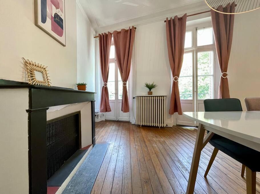 Le Varsovie ※ 4 Balcons Каркассон Экстерьер фото